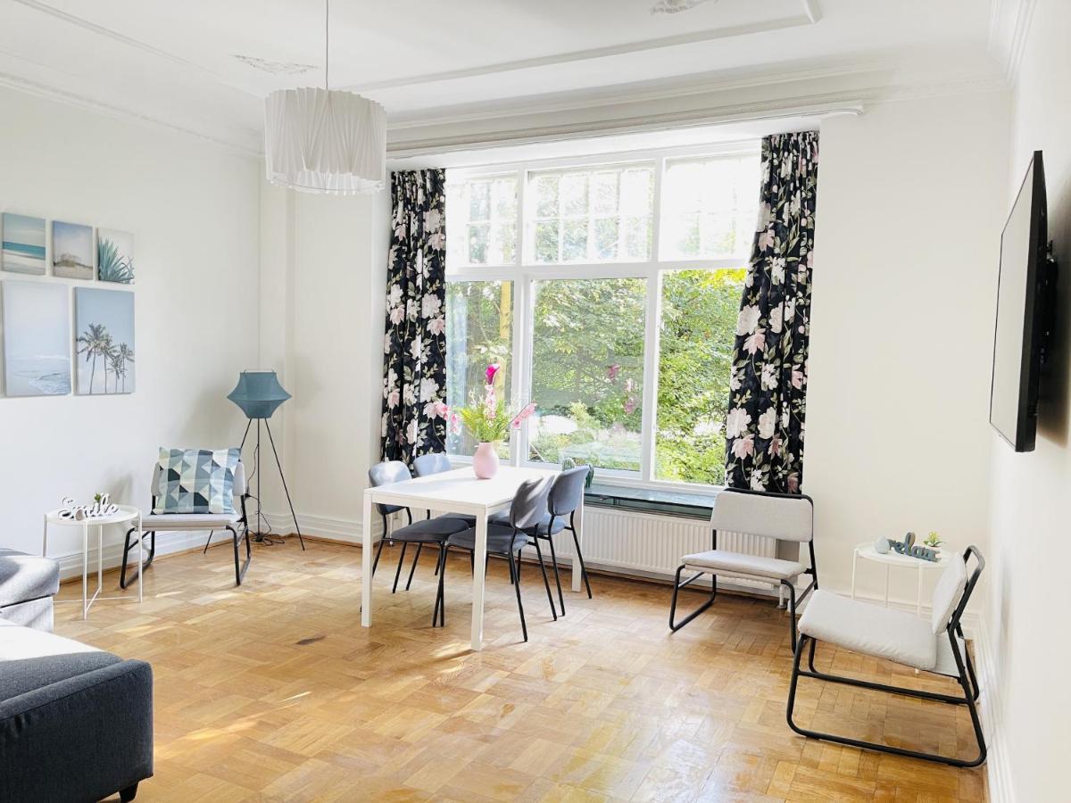 Aday - Aalborg Mansion - Big Apartment With Garden Exterior photo